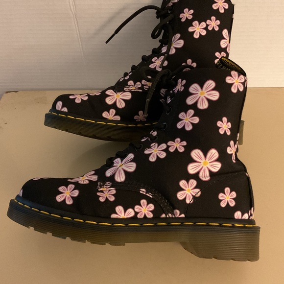 Dr. Martens women floral canvas combat 1460 page meadow boots 7 - Picture 10 of 14